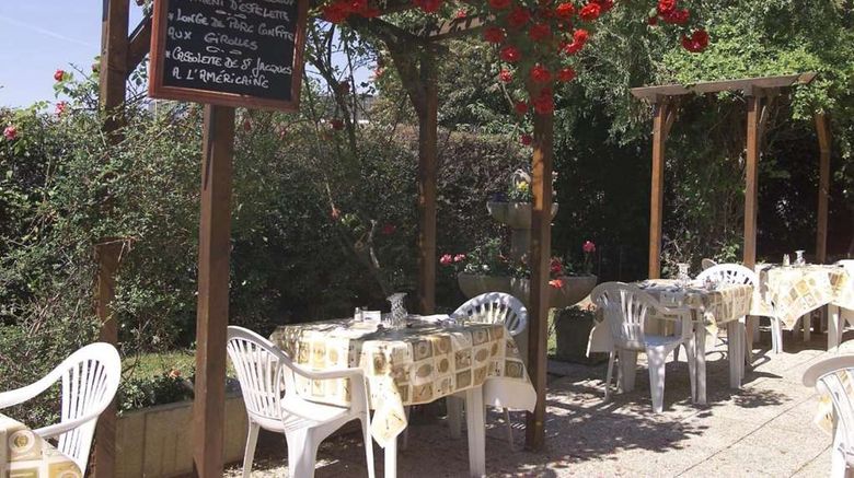 <b>Lerelais du Parisis Exterior</b>. Images powered by <a href="https://iceportal.shijigroup.com/" title="IcePortal" target="_blank">IcePortal</a>.