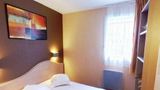 <b>Lerelais du Parisis Room</b>. Images powered by <a href="https://iceportal.shijigroup.com/" title="IcePortal" target="_blank">IcePortal</a>.