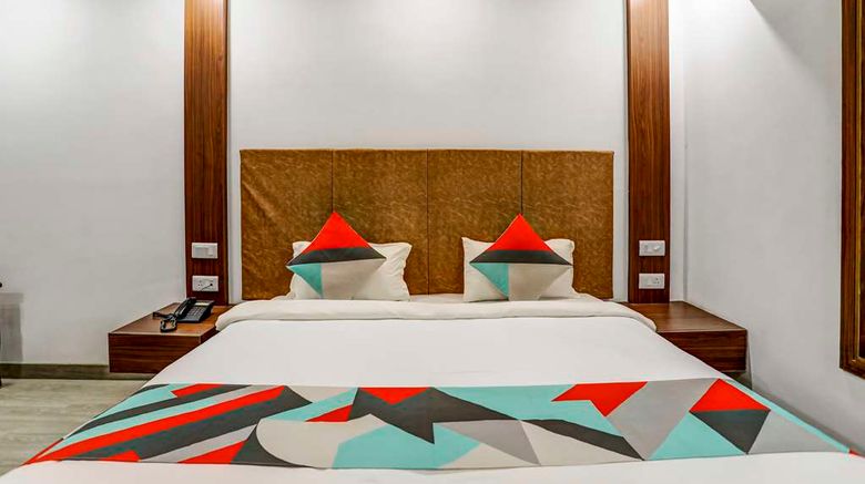 <b>Windsor Castle Room</b>. Images powered by <a href="https://iceportal.shijigroup.com/" title="IcePortal" target="_blank">IcePortal</a>.
