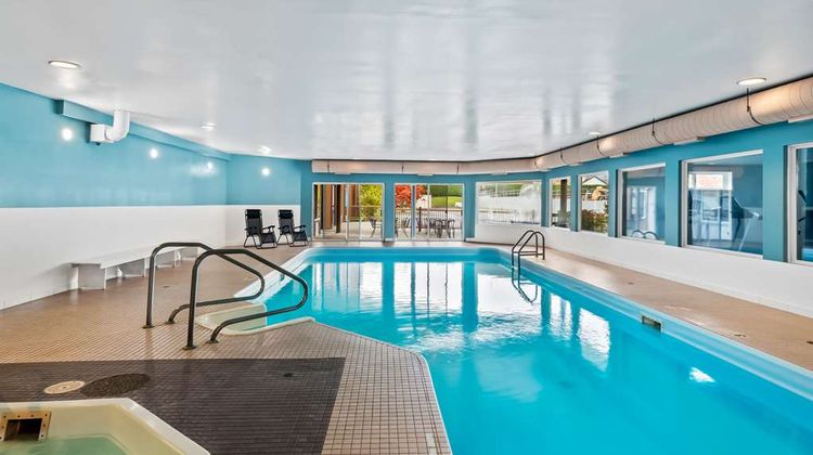 Hotel Feng, BW Signature Collection Pool