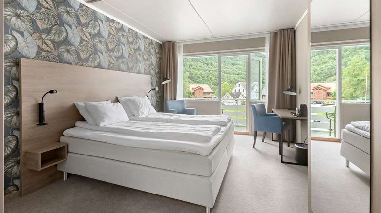 <b>Kinsarvik Fjordhotel, BW Signature Coll Room</b>. Images powered by <a href="https://iceportal.shijigroup.com/" title="IcePortal" target="_blank">IcePortal</a>.