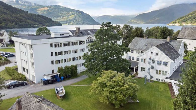 Kinsarvik Fjordhotel, BW Signature Coll Exterior. Images powered by <a href="https://iceportal.shijigroup.com" target="_blank" rel="noopener">Ice Portal</a>.
