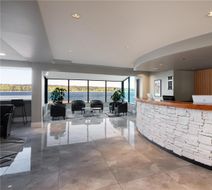 Anchor Inn & Suites, BW Signature Coll Lobby