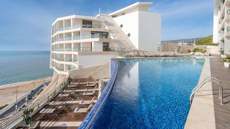 Sesimbra Oceanfront Hotel Pool