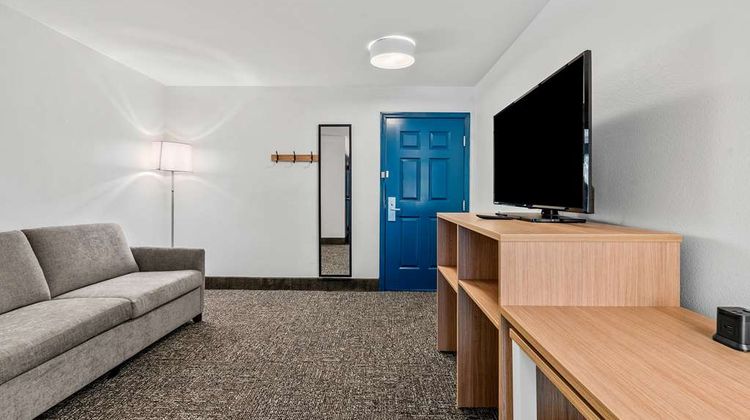 Spark by Hilton I95 Room