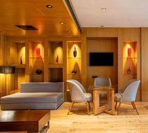 Svelte Delhi, Radisson Individuals Lobby