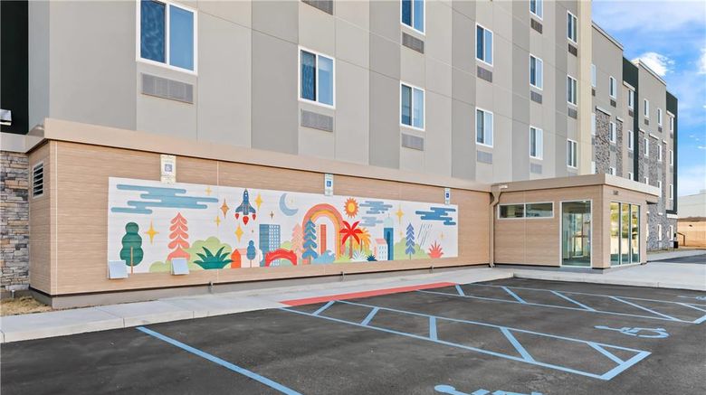 <b>Everhome Suites Huntsville-Research Park Exterior</b>. Images powered by <a href="https://iceportal.shijigroup.com/" title="IcePortal" target="_blank">IcePortal</a>.