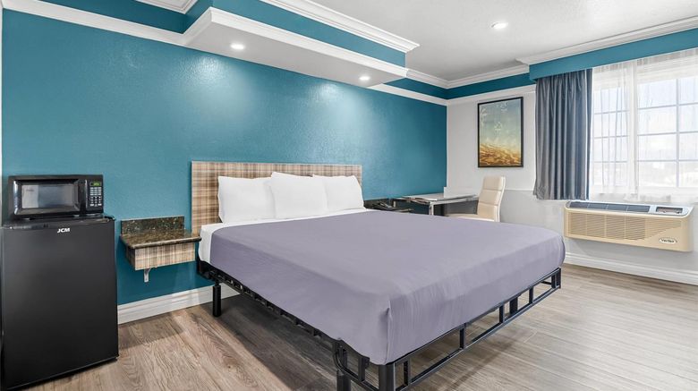 <b>Rodeway Inn Commerce-Los Angeles Room</b>. Images powered by <a href="https://iceportal.shijigroup.com/" title="IcePortal" target="_blank">IcePortal</a>.
