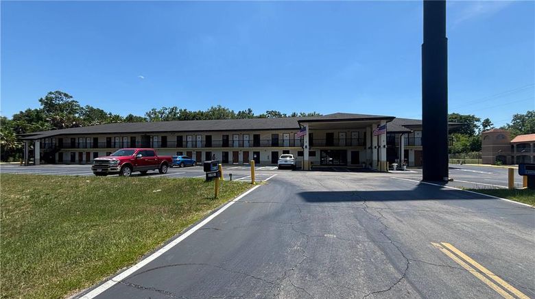 <b>Alachua Inn Exterior</b>. Images powered by <a href="https://iceportal.shijigroup.com/" title="IcePortal" target="_blank">IcePortal</a>.