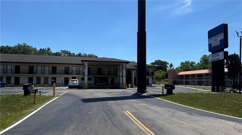 <b>Alachua Inn Exterior</b>. Images powered by <a href="https://iceportal.shijigroup.com/" title="IcePortal" target="_blank">IcePortal</a>.