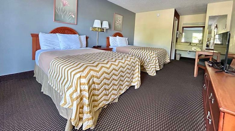 <b>Alachua Inn Room</b>. Images powered by <a href="https://iceportal.shijigroup.com/" title="IcePortal" target="_blank">IcePortal</a>.