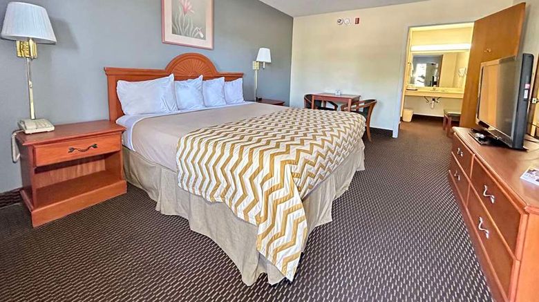 <b>Alachua Inn Room</b>. Images powered by <a href="https://iceportal.shijigroup.com/" title="IcePortal" target="_blank">IcePortal</a>.
