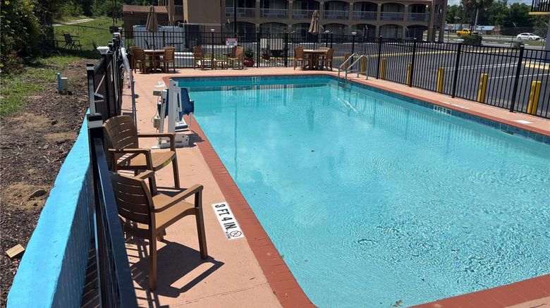 <b>Alachua Inn Pool</b>. Images powered by <a href="https://iceportal.shijigroup.com/" title="IcePortal" target="_blank">IcePortal</a>.