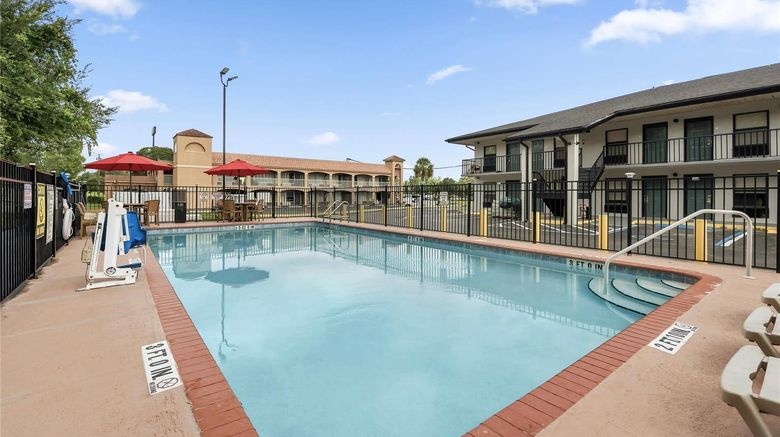 <b>Alachua Inn Pool</b>. Images powered by <a href="https://iceportal.shijigroup.com/" title="IcePortal" target="_blank">IcePortal</a>.