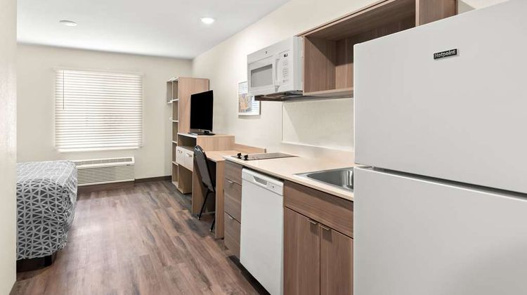 WoodSpring Suites West Chatham Pkwy Room
