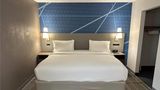 Comfort Inn and Suites Savannah Room