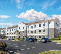 Comfort Inn and Suites Savannah Exterior