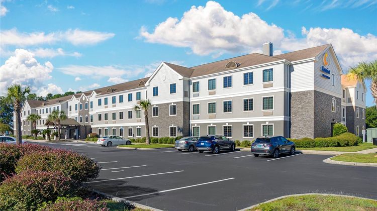 Comfort Inn and Suites Savannah Exterior