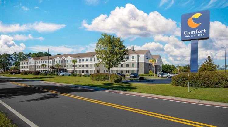 Comfort Inn and Suites Savannah Exterior