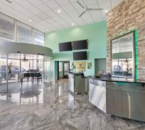 Clarion Inn Des Moines Airport Lobby