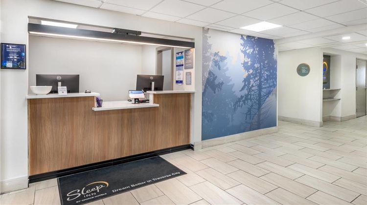 Sleep Inn Champaign Lobby