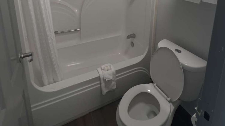 Quality Inn Kinder Room