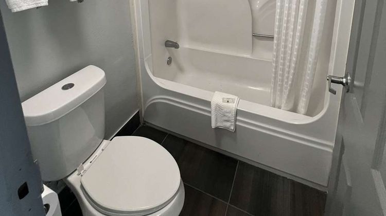 Quality Inn Kinder Room