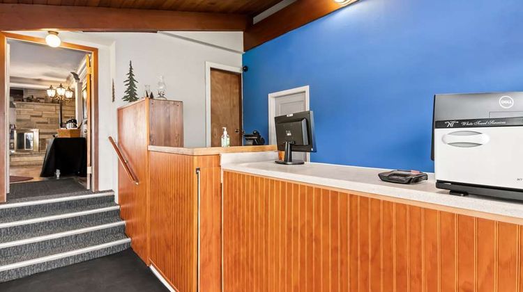 Rodeway Inn Lobby