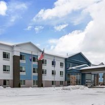 Peach Tree Inn and Suites