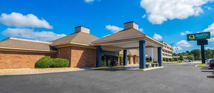 Quality Inn Fayetteville Exterior