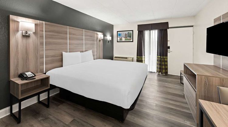Suburban Studios Room