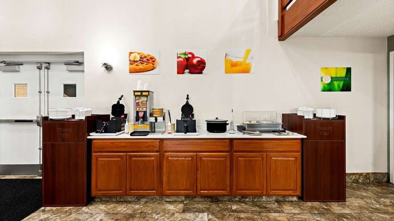 <b>Suburban Studios Restaurant</b>. Images powered by <a href="https://iceportal.shijigroup.com/" title="IcePortal" target="_blank">IcePortal</a>.