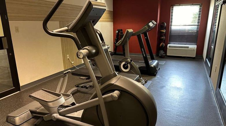 <b>Quality Inn Norman Health</b>. Images powered by <a href="https://iceportal.shijigroup.com/" title="IcePortal" target="_blank">IcePortal</a>.