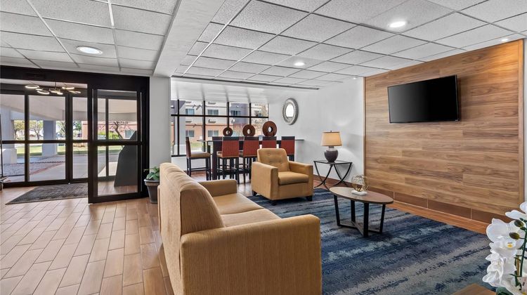 Quality Inn Norman Lobby