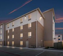 WoodSpring Suites Waco South Exterior