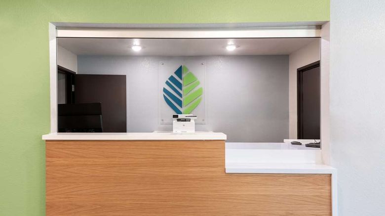 <b>WoodSpring Suites Waco South Lobby</b>. Images powered by <a href="https://iceportal.shijigroup.com/" title="IcePortal" target="_blank">IcePortal</a>.