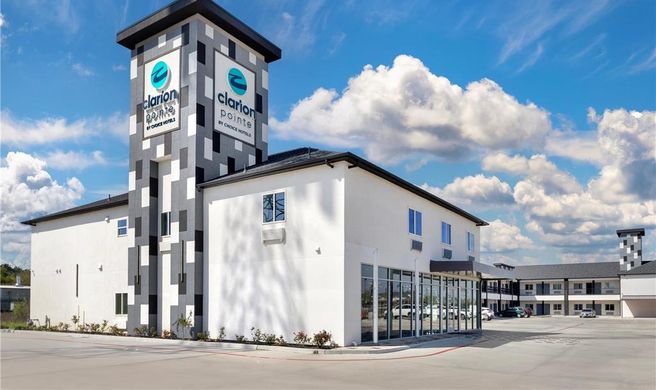 Clarion Pointe Spring Houston North Exterior