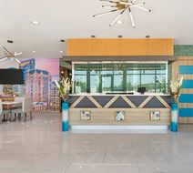 Clarion Pointe Spring Houston North Lobby
