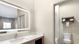 <b>Clarion Pointe Spring Houston North Room</b>. Images powered by <a href="https://iceportal.shijigroup.com/" title="IcePortal" target="_blank">IcePortal</a>.