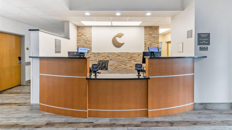 Comfort Inn & Suites New Lisbon Lobby