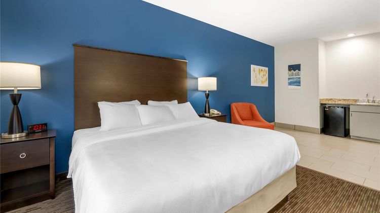 Comfort Inn & Suites New Lisbon Room