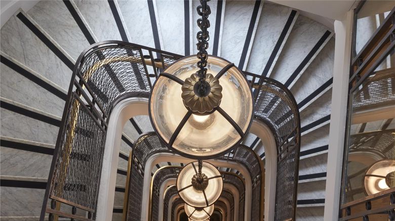<b>Le Grand Hotel Cayre Lobby</b>. Images powered by <a href="https://iceportal.shijigroup.com/" title="IcePortal" target="_blank">IcePortal</a>.
