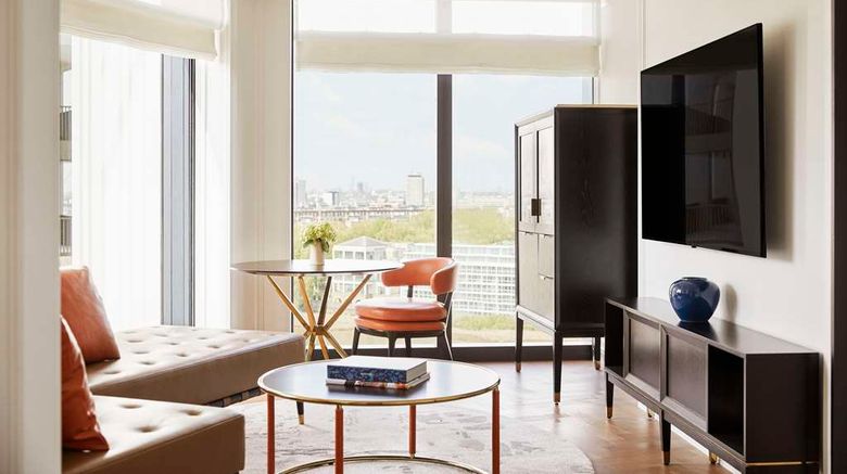 <b>Park Hyatt London River Thames Suite</b>. Images powered by <a href="https://iceportal.shijigroup.com/" title="IcePortal" target="_blank">IcePortal</a>.