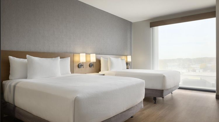 Hyatt Place Windsor Room