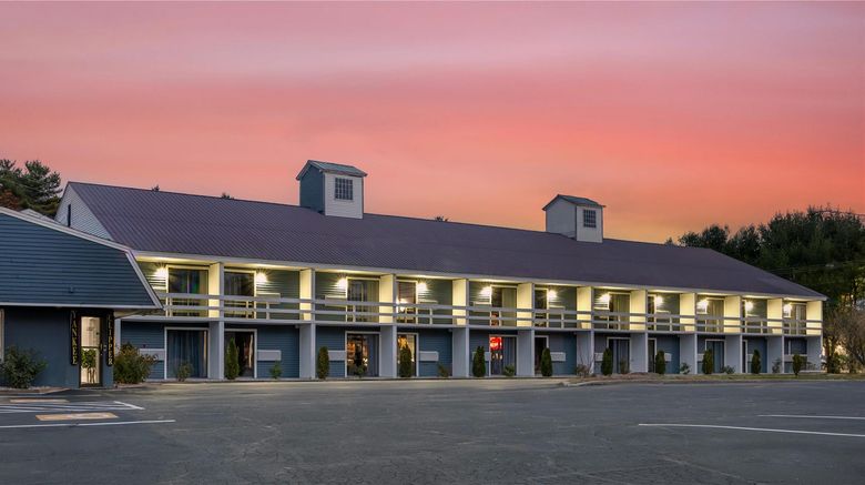 Yankee Clipper Inn Exterior. Images powered by <a href="https://iceportal.shijigroup.com" target="_blank" rel="noopener">Ice Portal</a>.