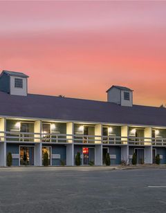 Yankee Clipper Inn