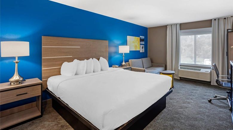 <b>Comfort Inn and Suites Suite</b>. Images powered by <a href="https://iceportal.shijigroup.com/" title="IcePortal" target="_blank">IcePortal</a>.