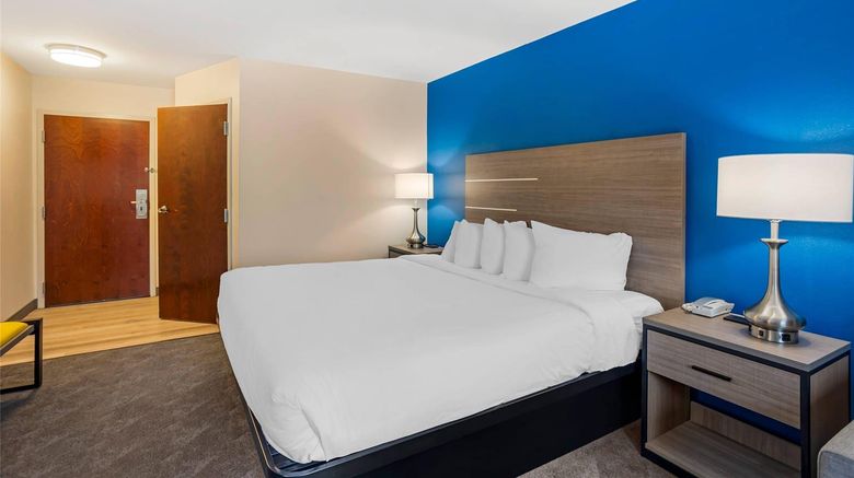 <b>Comfort Inn and Suites Suite</b>. Images powered by <a href="https://iceportal.shijigroup.com/" title="IcePortal" target="_blank">IcePortal</a>.
