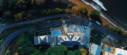 Manta Lodge Exterior