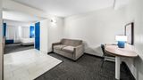 Spark by Hilton Orlando near Universal Room